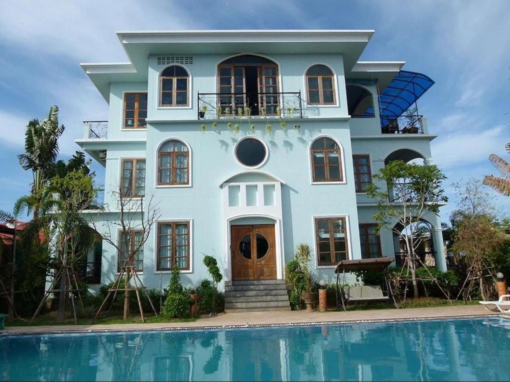 Hotel Baan Georges 3*